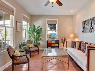 Luxury 4BR| Walk to Magazine St & Streetcar (Down)