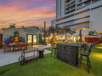 3 Private King Suites in a Tropical Oasis Retreat