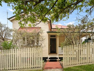 6 bedroom Central Brisbane Queenslander!