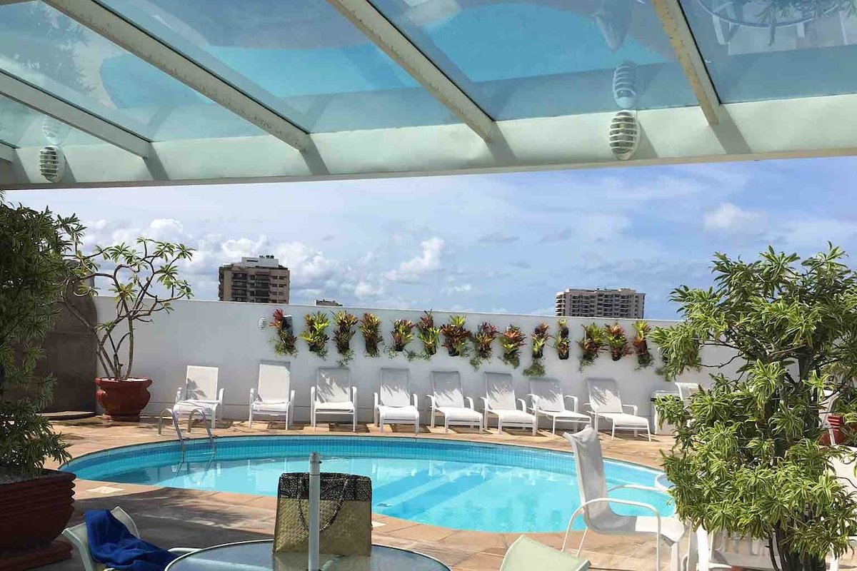 Ipanema Beachfront Luxury – Rooftop Pool & Views gallery image 3
