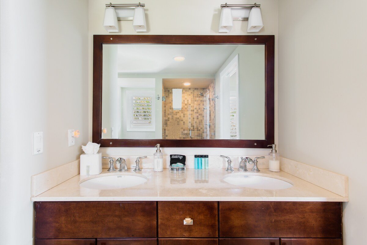 Villa Calypso: Ocean Access, Pool, Kayaks, & More! gallery image 4