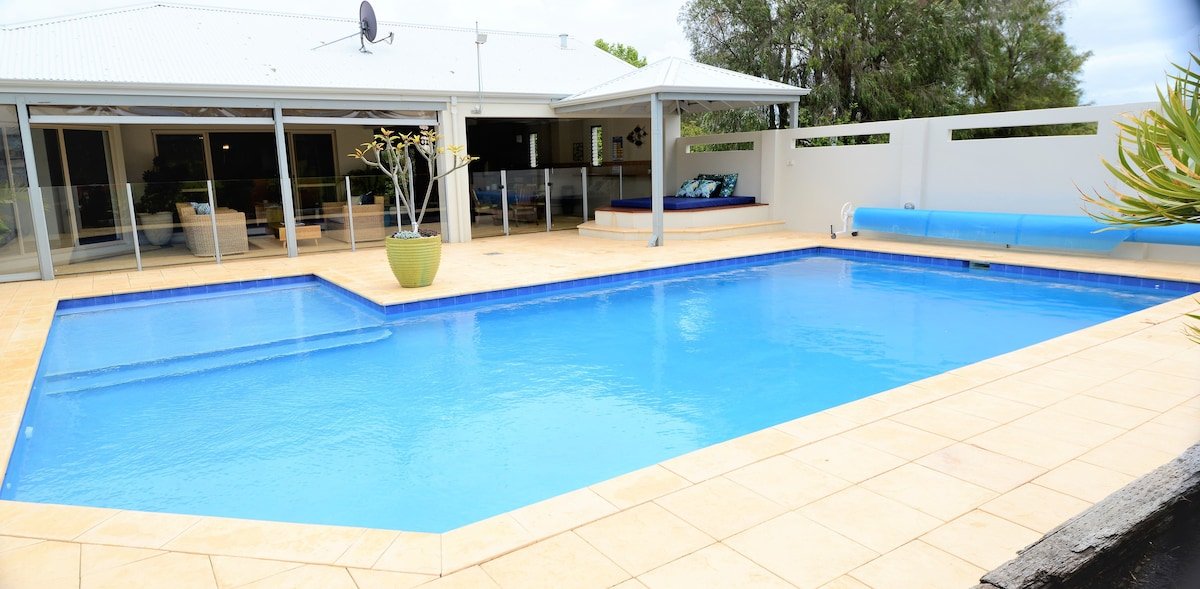 Living The Dream gallery image 2