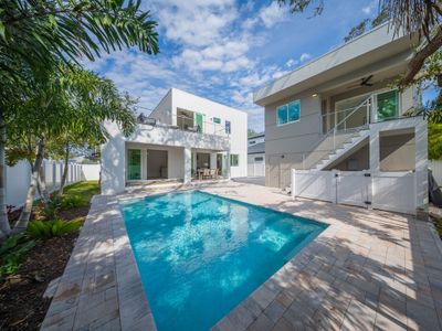 Luxury 6BR Sarasota Escape • Pool & Rooftop