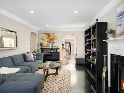118 Sherman Oaks Family Home