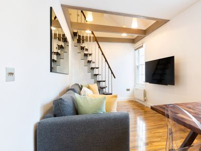 New Oxford Street – 4 beds flat