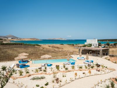 Funky holiday villa with pool, next to the beach