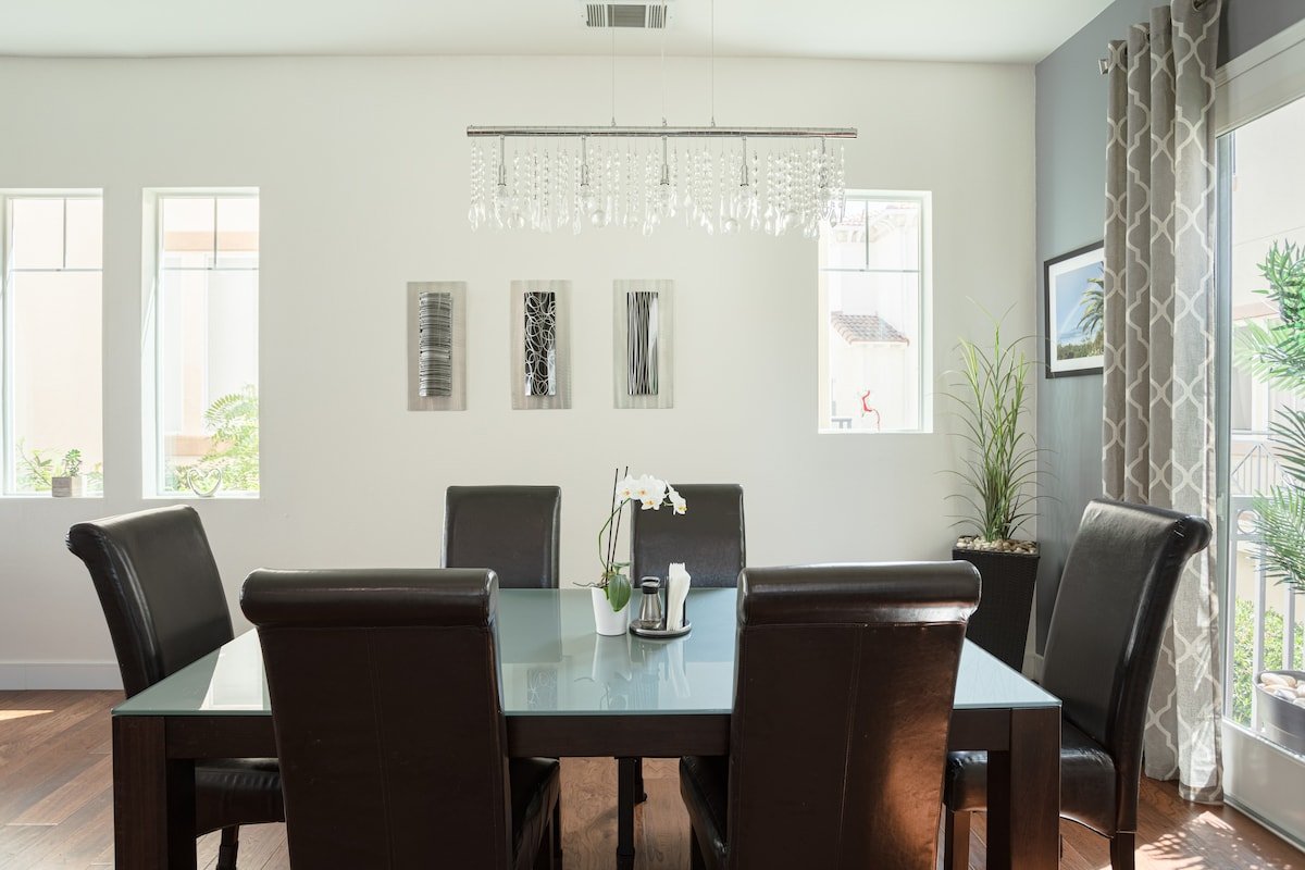 Luxurious House Close to the Beach gallery image 4