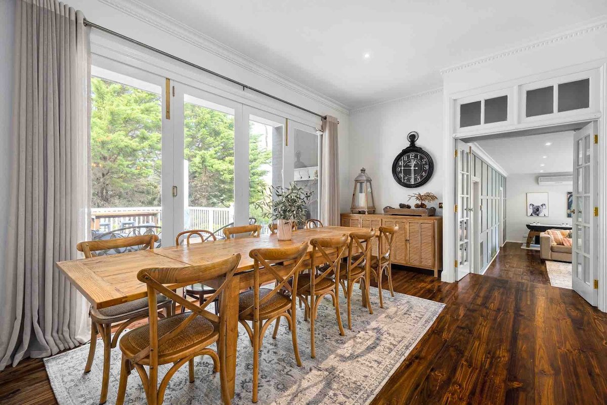 Kotor House. Walk to shops and beach! gallery image 5