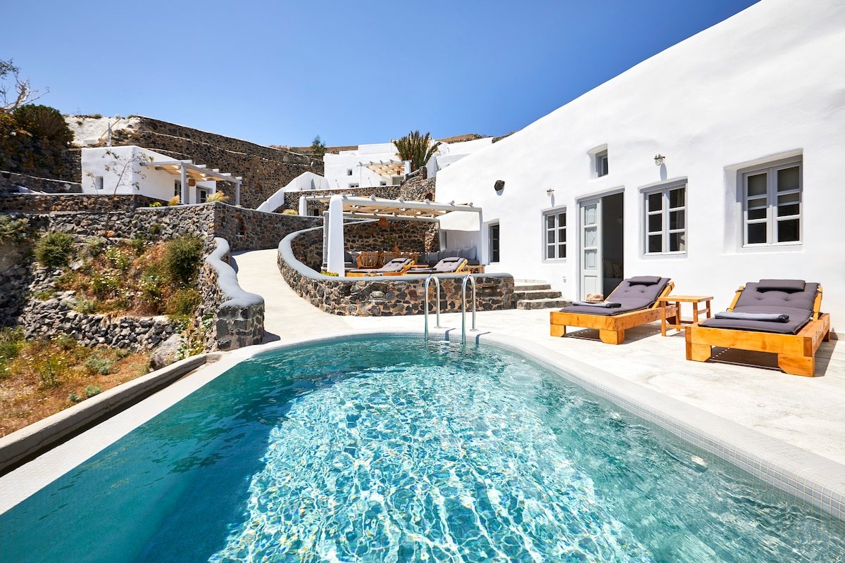 104. Cactus | Executive 3-Bedroom Villa with Pool gallery image 3