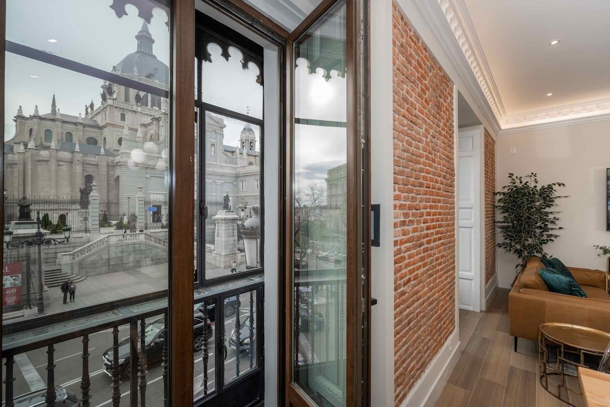 Catedral & Palacio Real gallery image 4