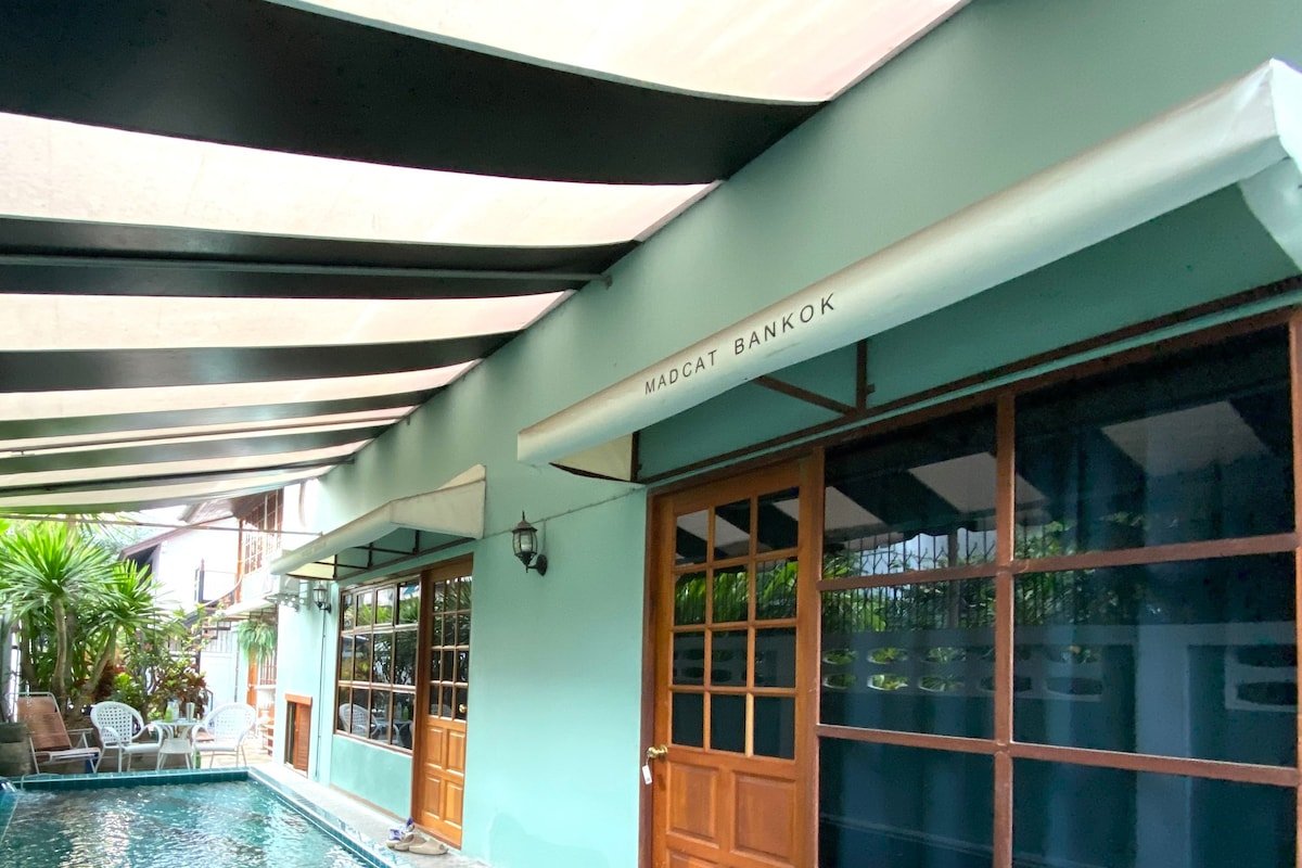 T-house 10 -6BR Max15ppl with pool ฺBangkok gallery image 2