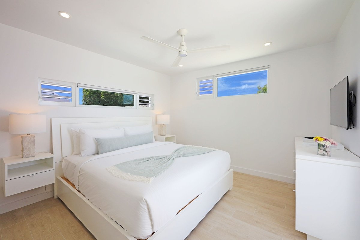 Villa Sorelle: Spacious Villa w/Pool, Near Beach gallery image 4