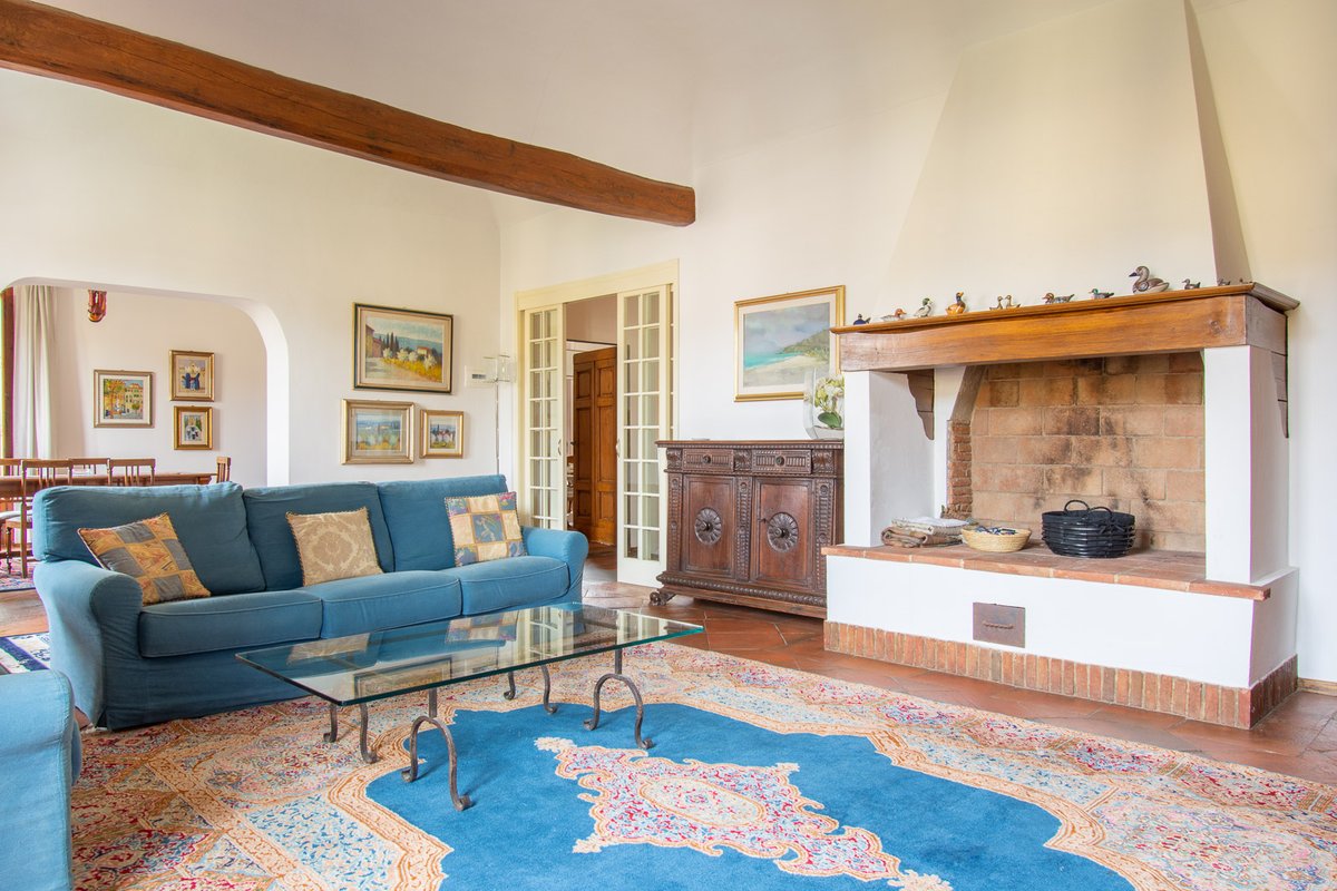 Apartment in Villa – Private Parking and Terrace