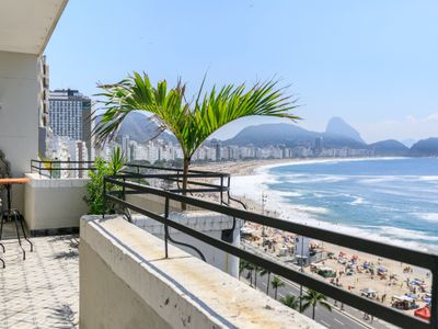 BBBeautiful and renovated penthouse facing the sea