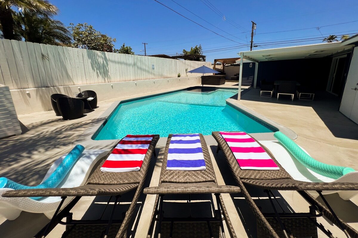 San Diego Luxury Villa: 6-BR, Pool, Hot Tub, Patio gallery image 5