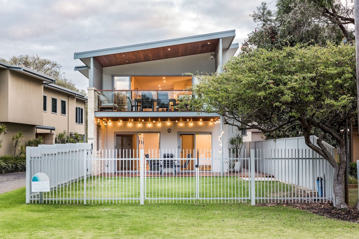 Driftwood Retreat gallery image 3