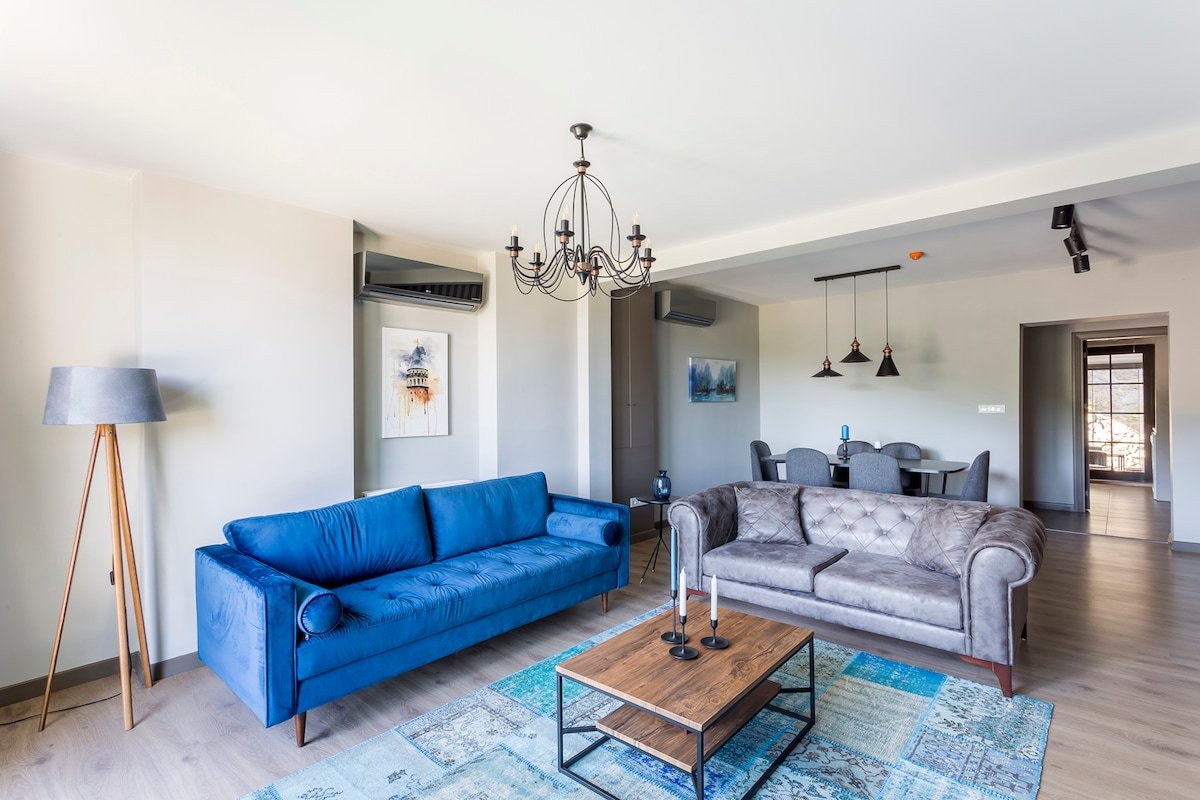 Winter Garden Suite – 24/7 Service & Free Cleaning gallery image 4