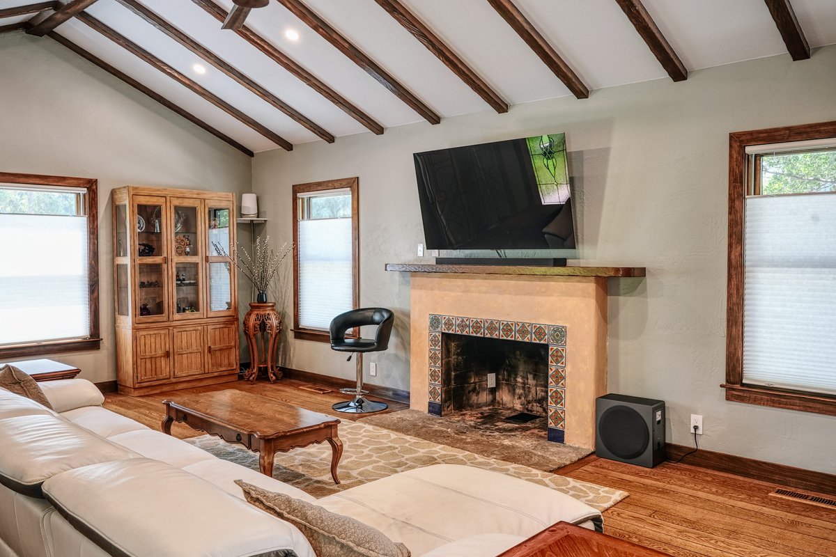 Downtown Mtn View—Walk to Dining, Shops, & Trains