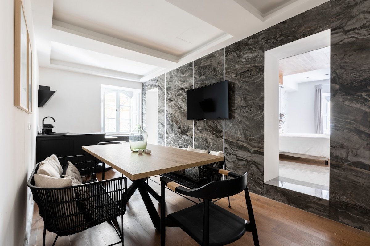 Louly Trevi Fountain 4 Bedroom gallery image 2