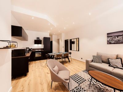 Pure happiness city center – AC and balneo AIL