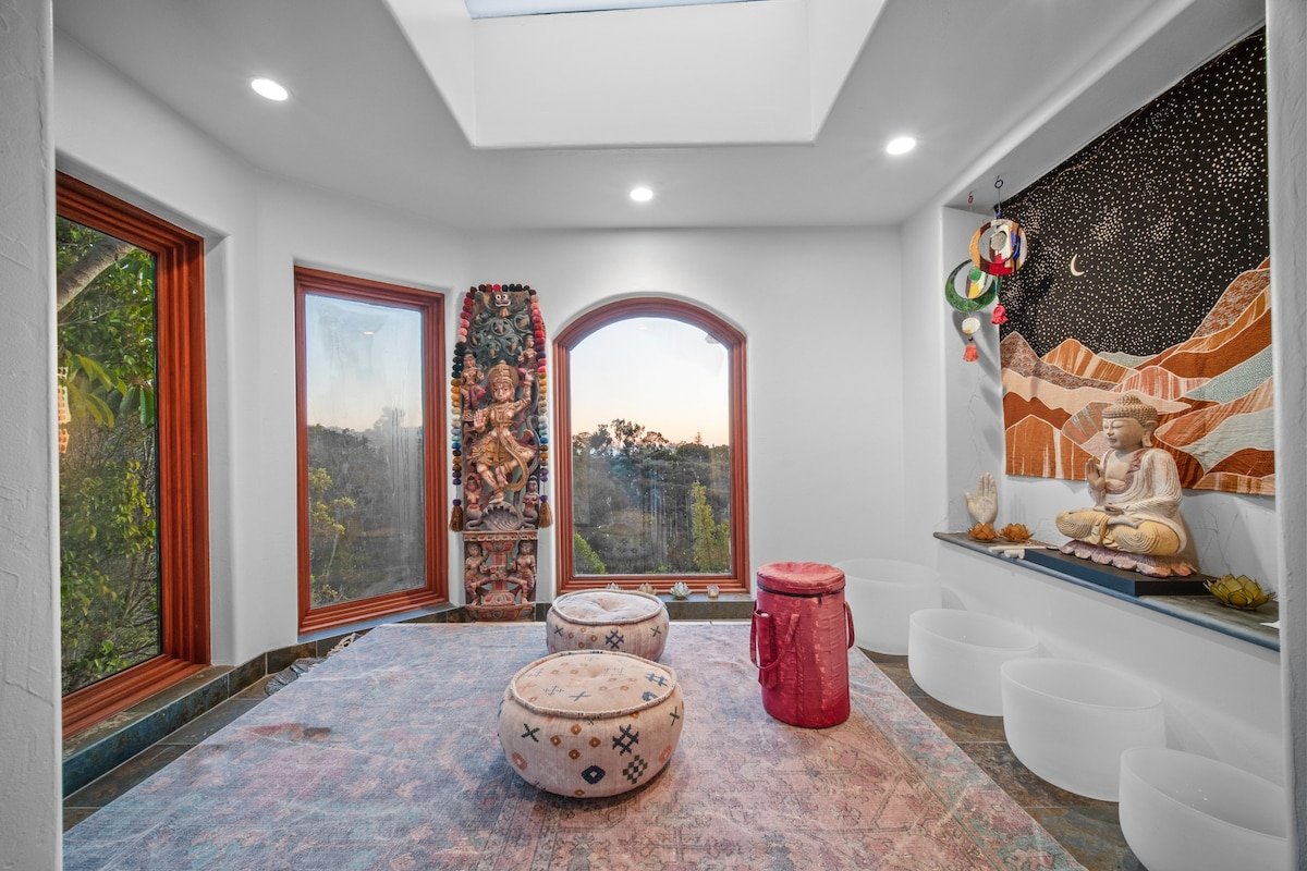 Luxury Ocean-View Retreat in La Jolla gallery image 5