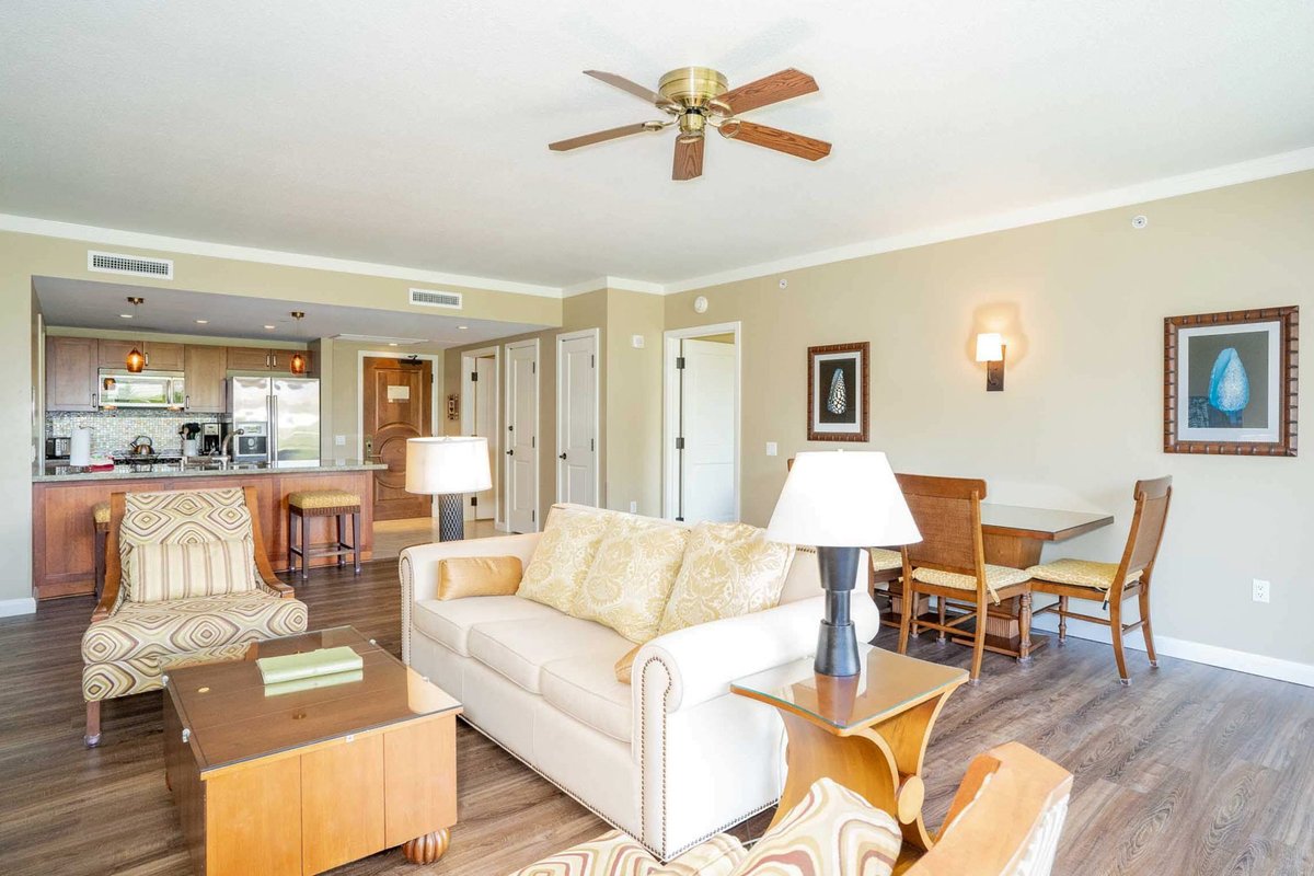 Maui Resort Rentals: Honua Kai 3BR+Den