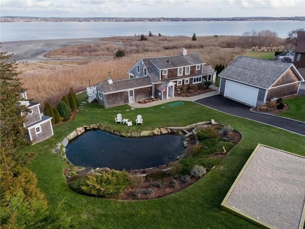 Beachcliff – Portsmouth. The Quiet Side of Newport gallery image 4