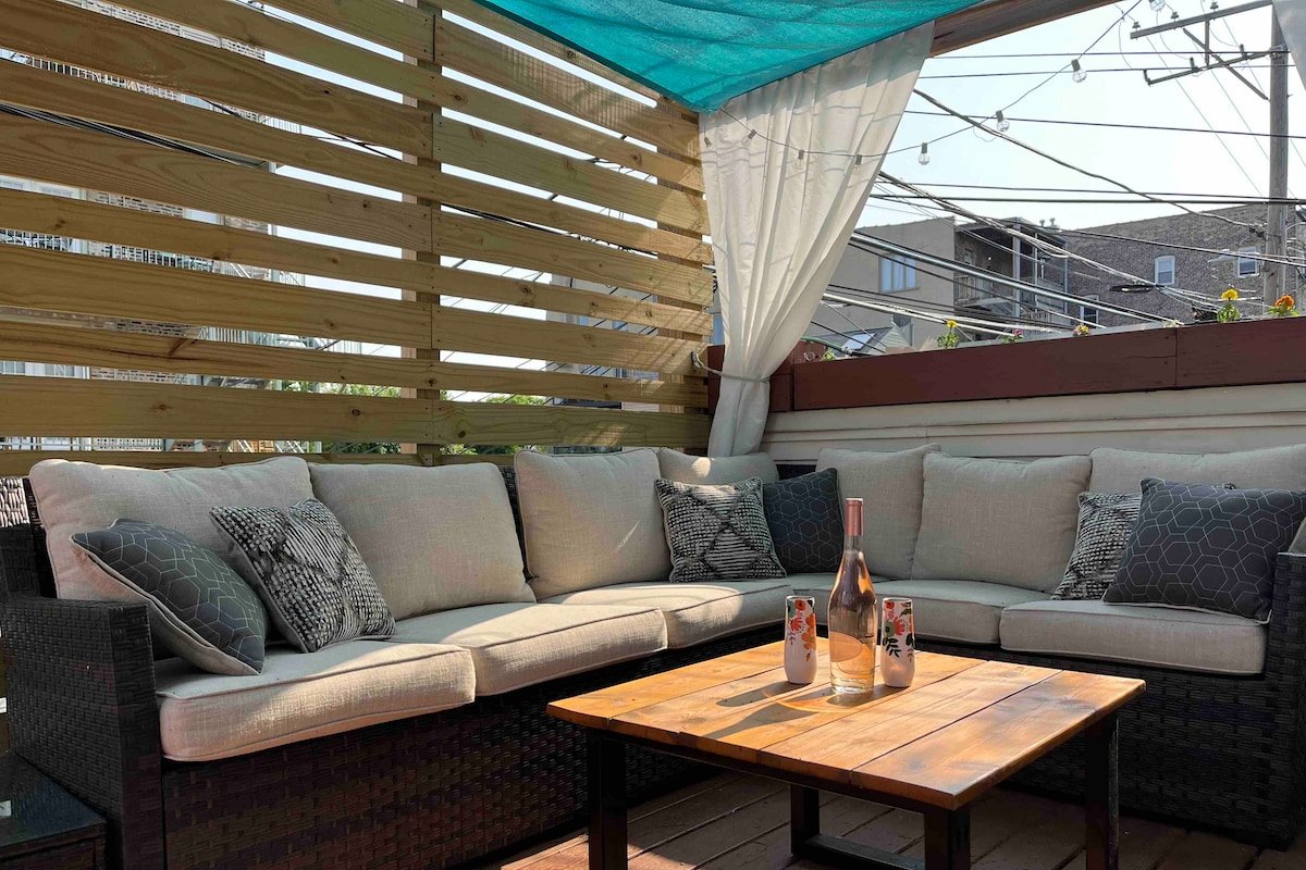 Big 4BR/3.5BA Home Near Everything! gallery image 5