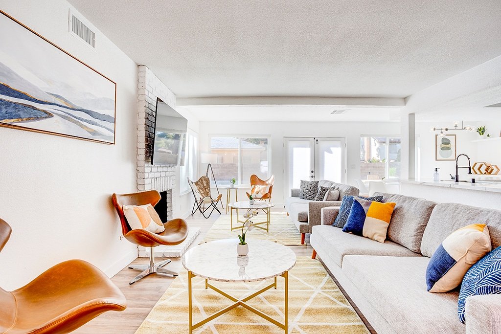 NEW FRESH 5bd/3BA Sparkling pool Vegas strip 7mins gallery image 3