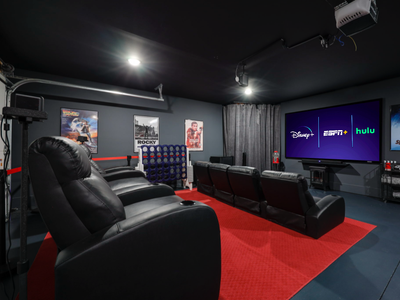 Sleeps 13! 3 Story Nashville Getaway Near Downtown