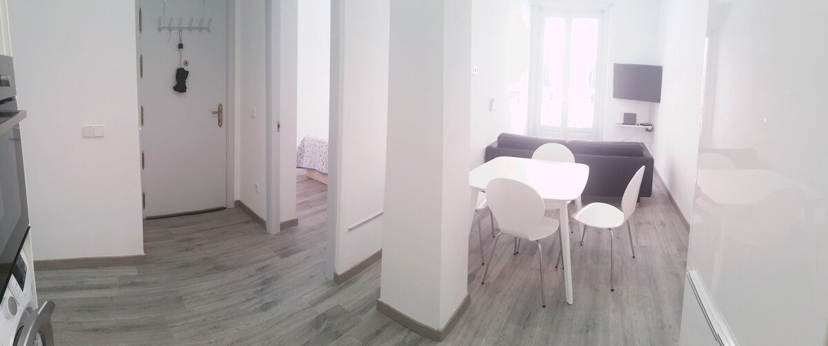 Center town. Gran Via- Plaza del Callao gallery image 2