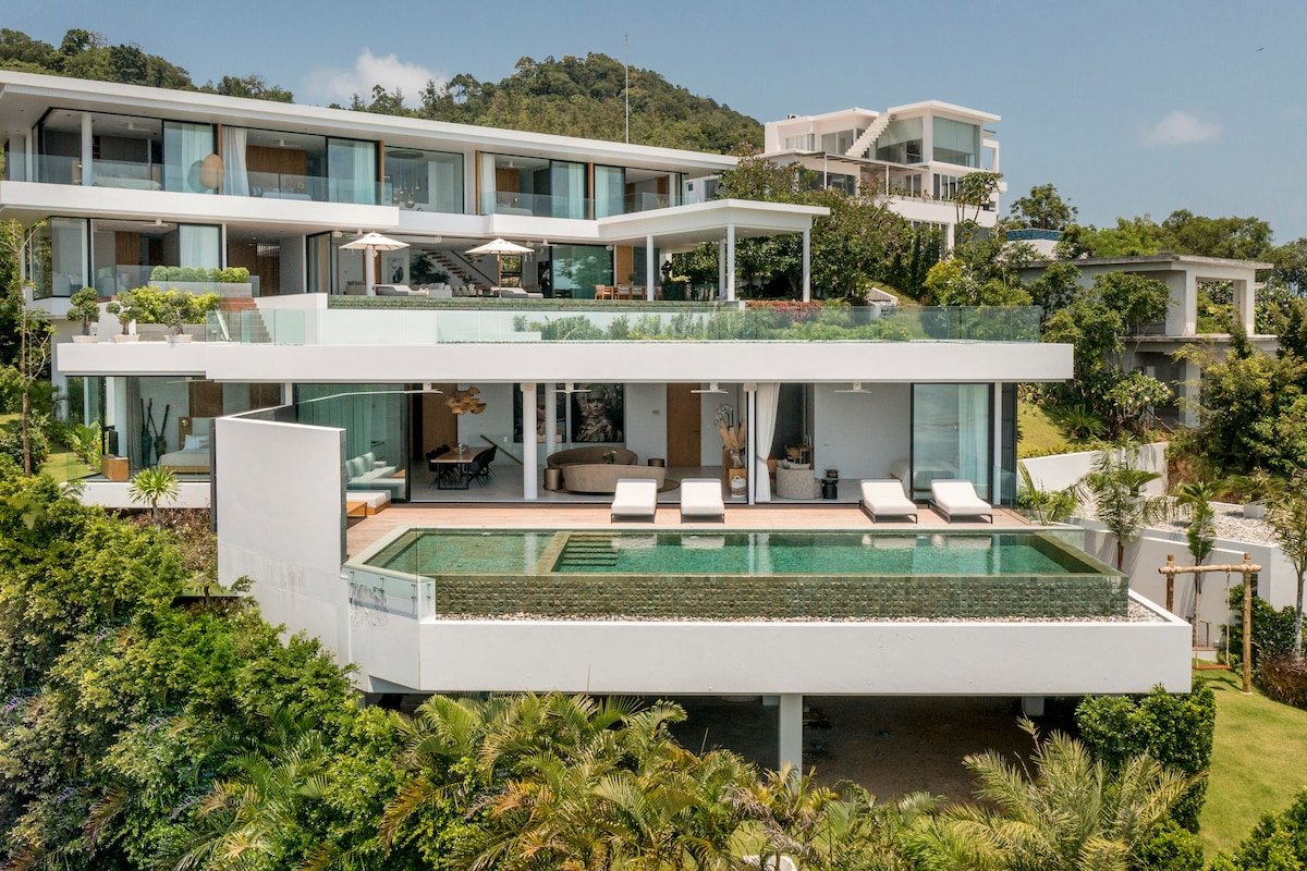 Ruby, world-class seaviews, kids room, Bfast, chef