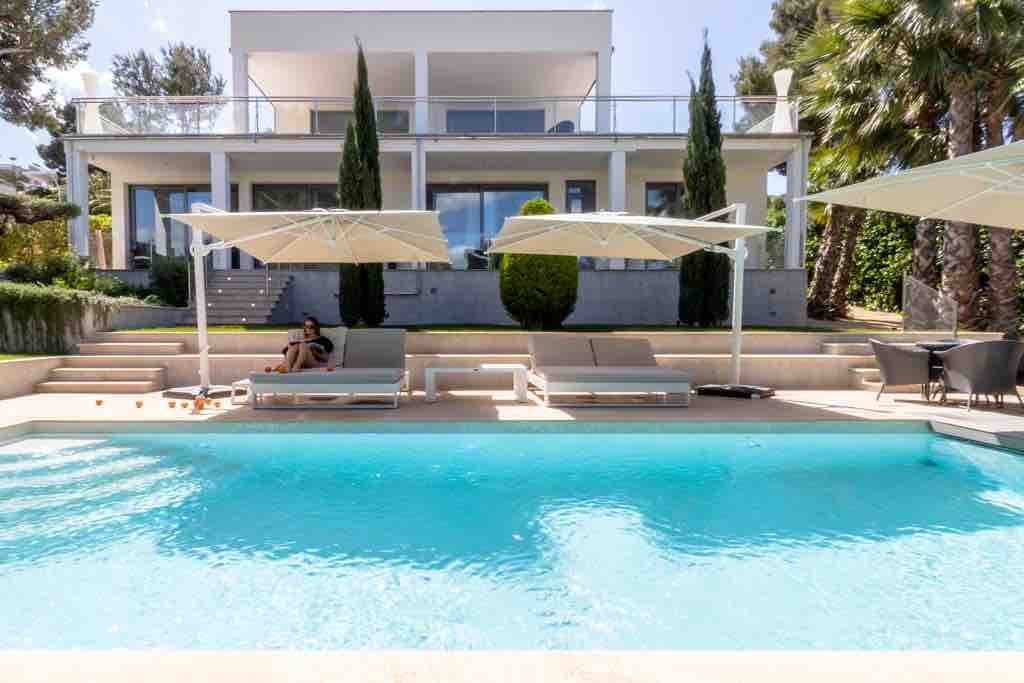 Modern exclusive Villa with Pool and Mountain View gallery image 5