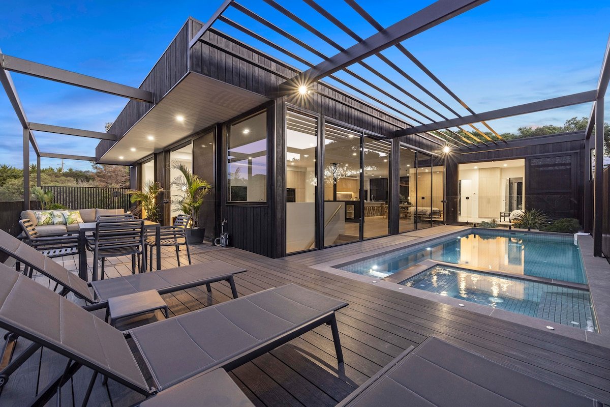 Rye Back Beach Pool House 4-Bedroom 4-Bath gallery image 3