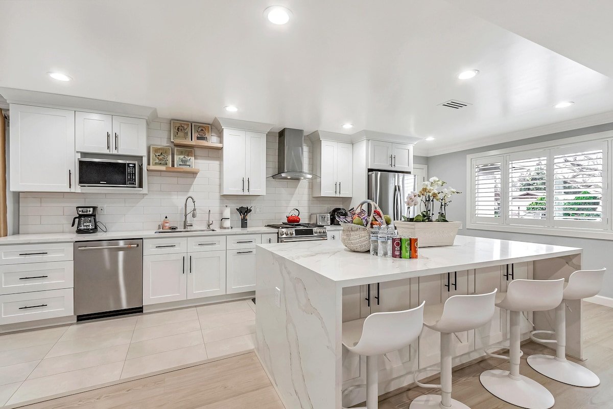 A cozy, newer house Santa Clara, centrally located gallery image 2