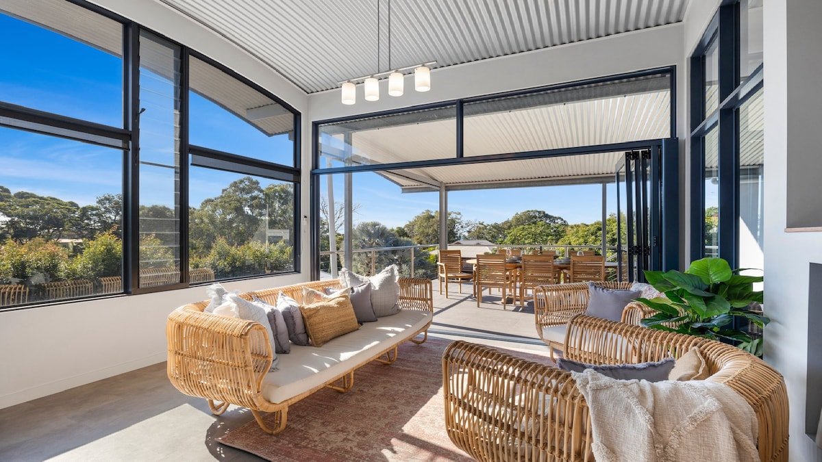 Lumière – Large Modern Family Home, Pool, Beach gallery image 4