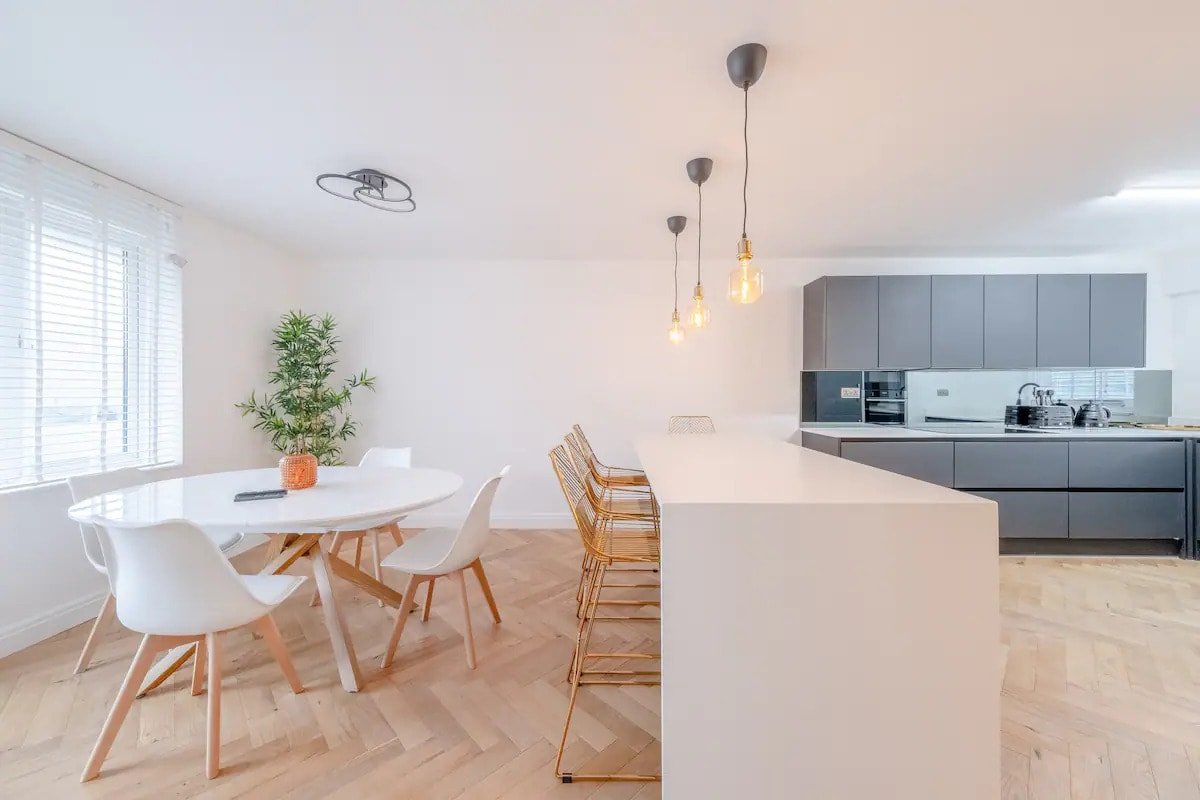 Modern Apartment in Paddington gallery image 3