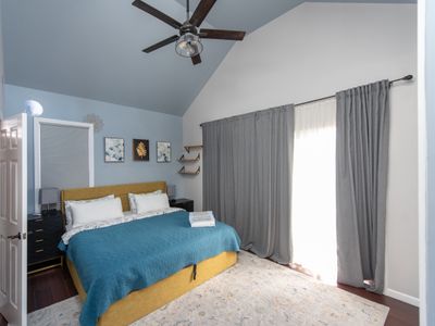 Great duplex 3BR/2bth apartment on the ocean block