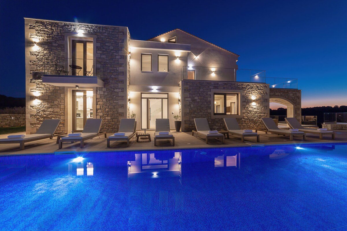 Grand Resort Villa gallery image 5