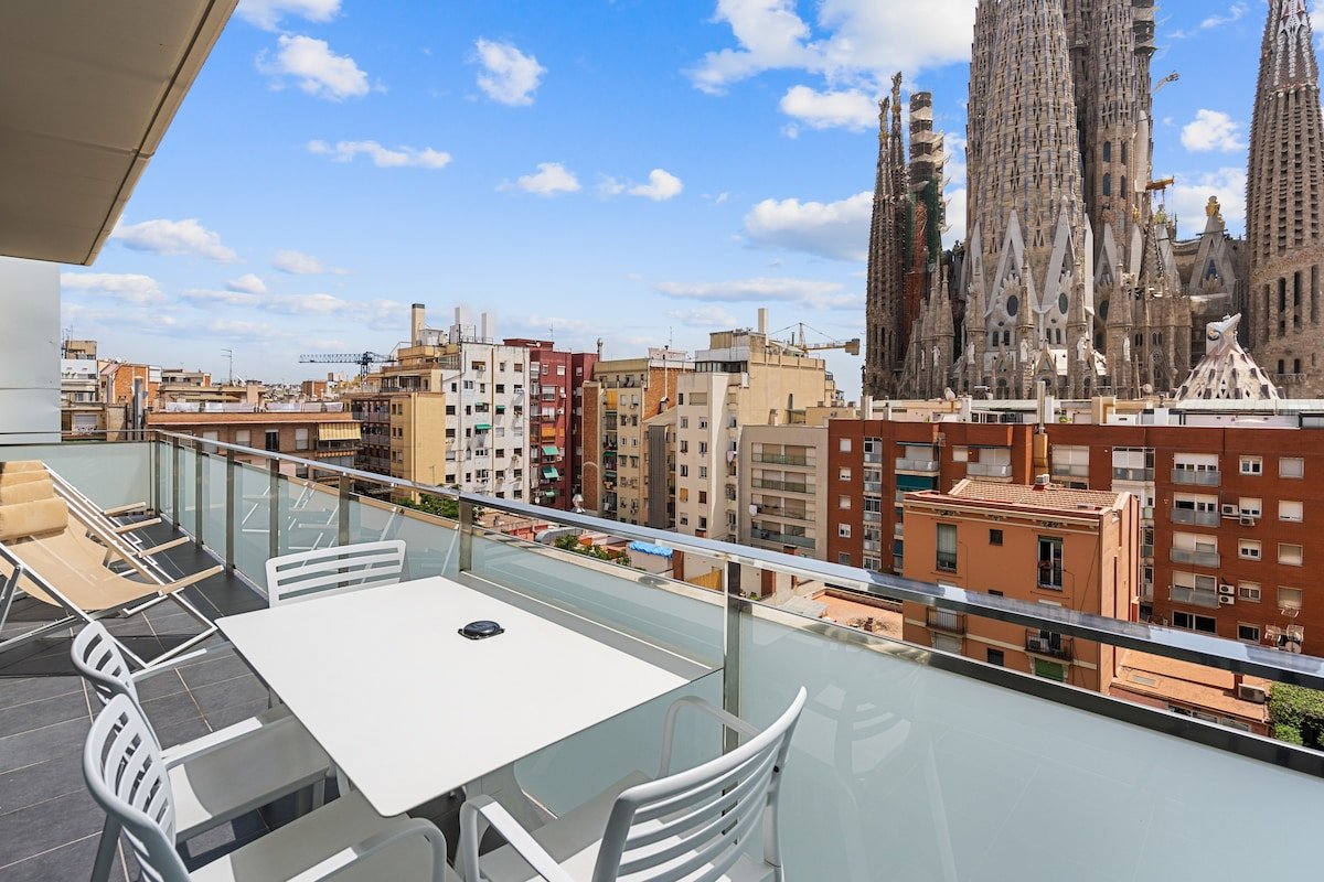 Amazing 4-bedroom apart with Sagrada Familia views gallery image 2