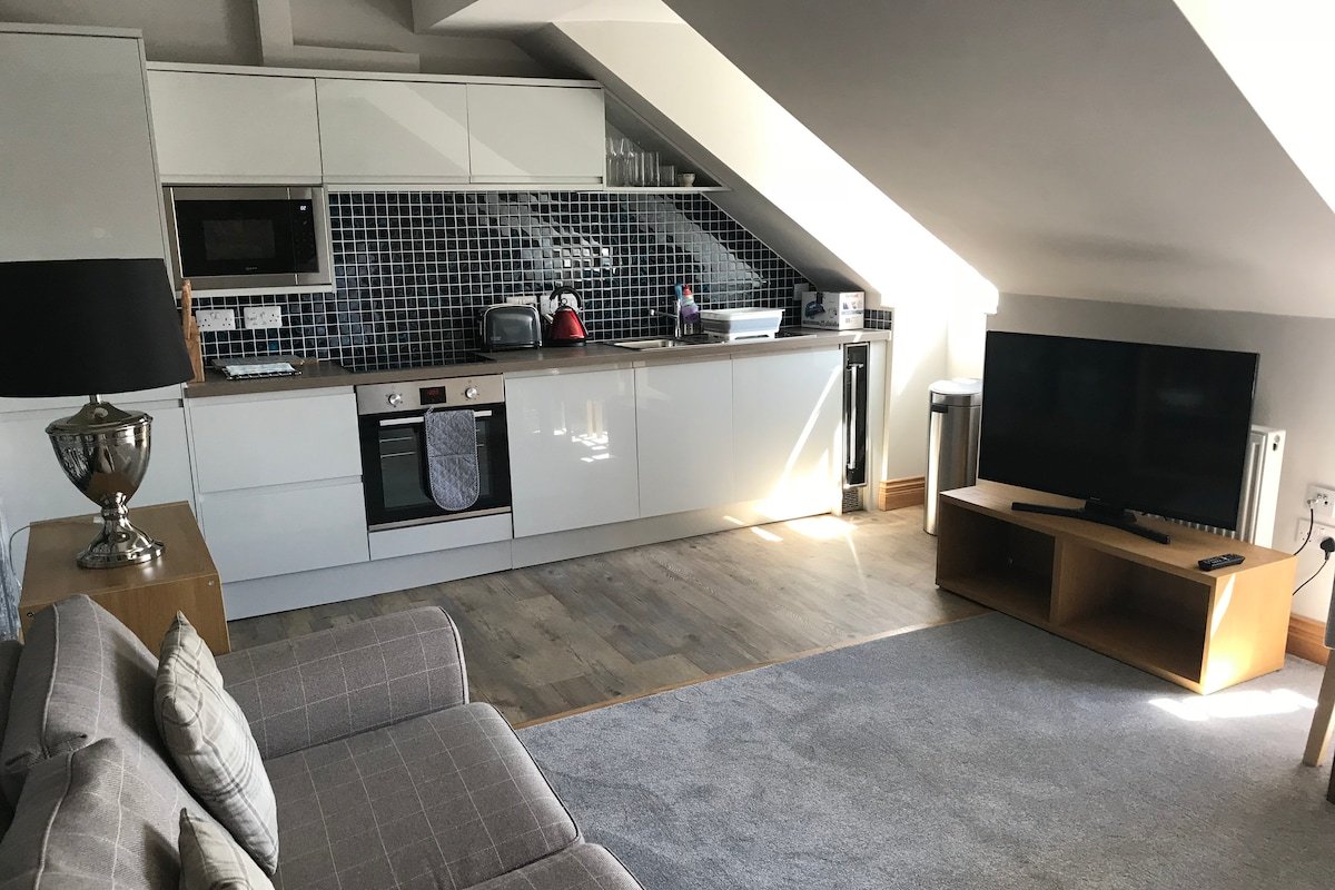 Top Royal Mile Old Town 2 Bedroom gallery image 3