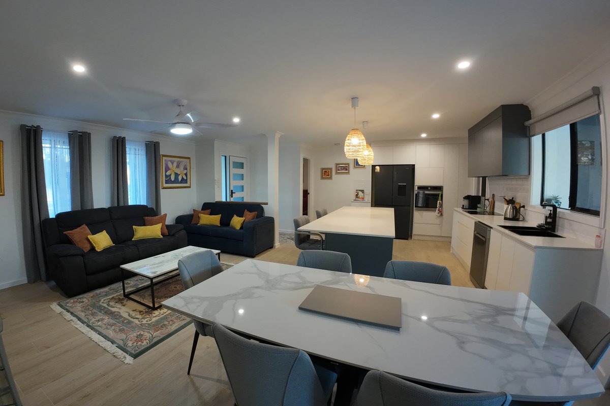 Resort Life for everyone + your pets. 4 BRMS