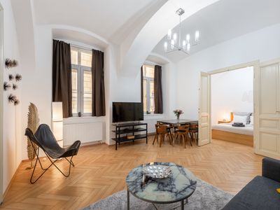 Charles Bridge Large 2BRM LuxPrimeVibrant Location