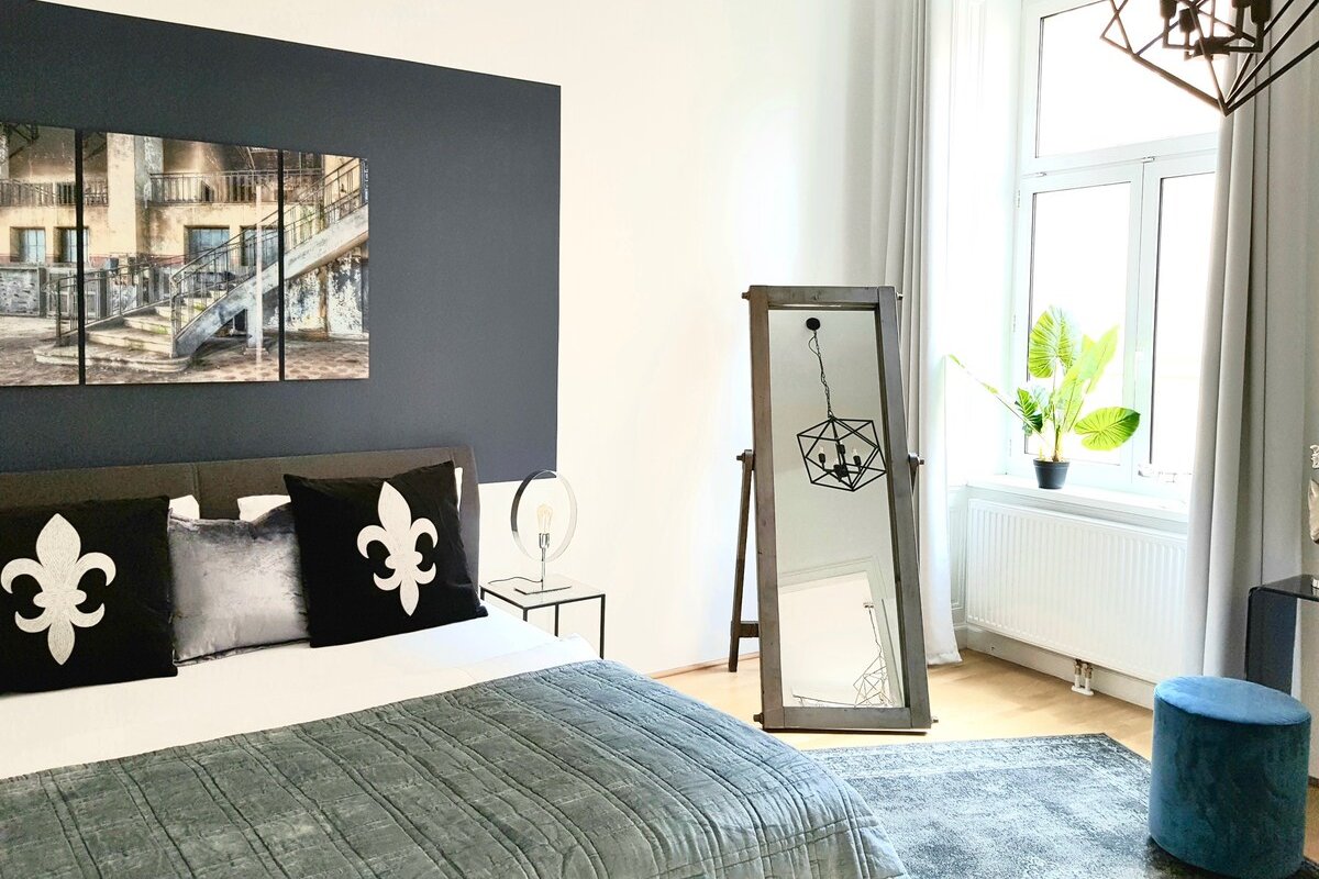 Belle Epoque *Design Apartment XXL* gallery image 5