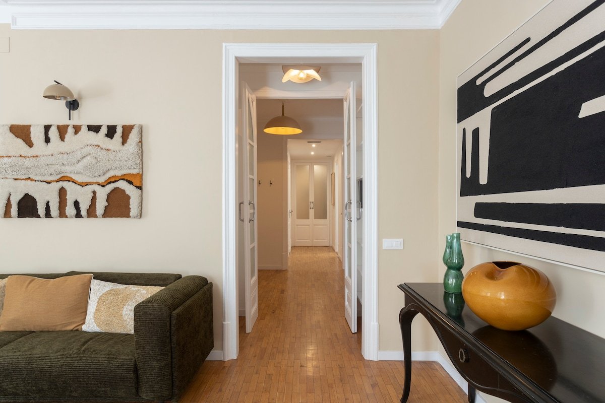 New Passeig Sant Joan apartment gallery image 5