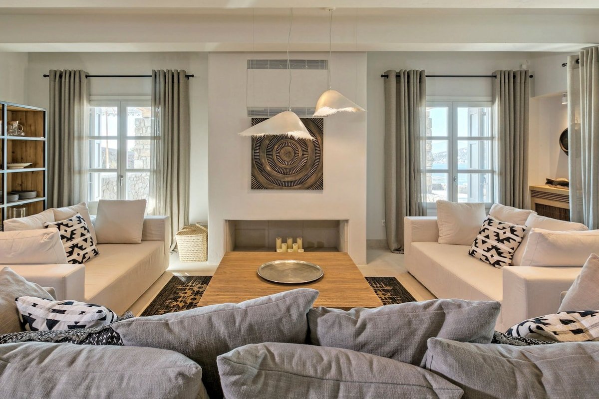 “Delphine” by Aqualiving Villas gallery image 3