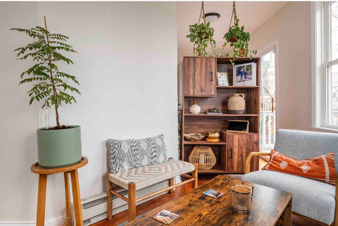 Gorgeous 3-story, 3-bedroom home gallery image 5