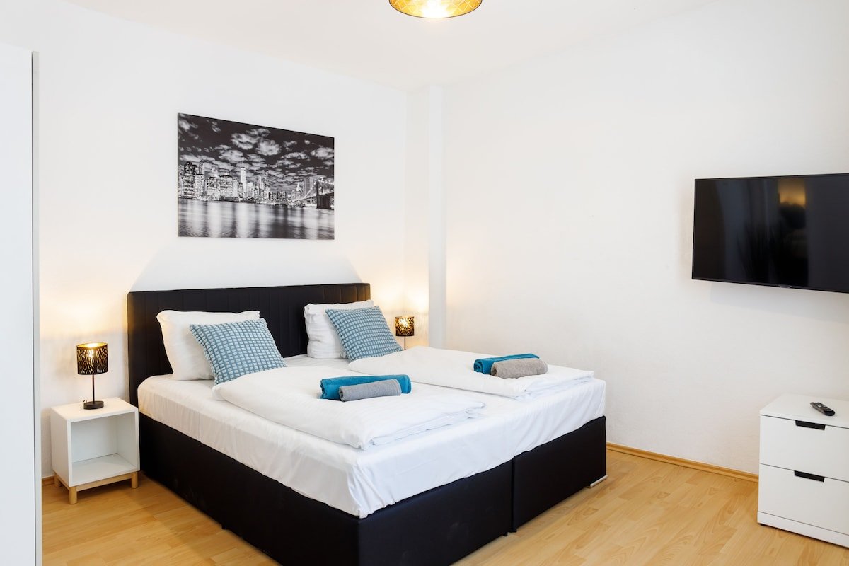 4-Zimmer Apt. City Center Museuminsel Berlin-Mitte gallery image 2