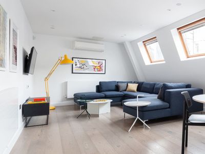 Huge Leicester Square 2BR – Netflix & AC