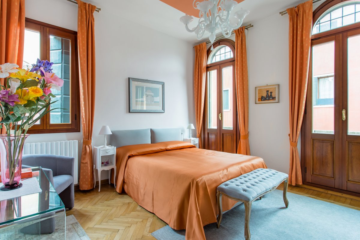 Procuratie Due, Elegant and Bright Apartment in Cannaregio